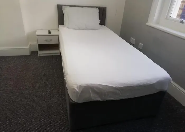 Green Lodge-Room-21